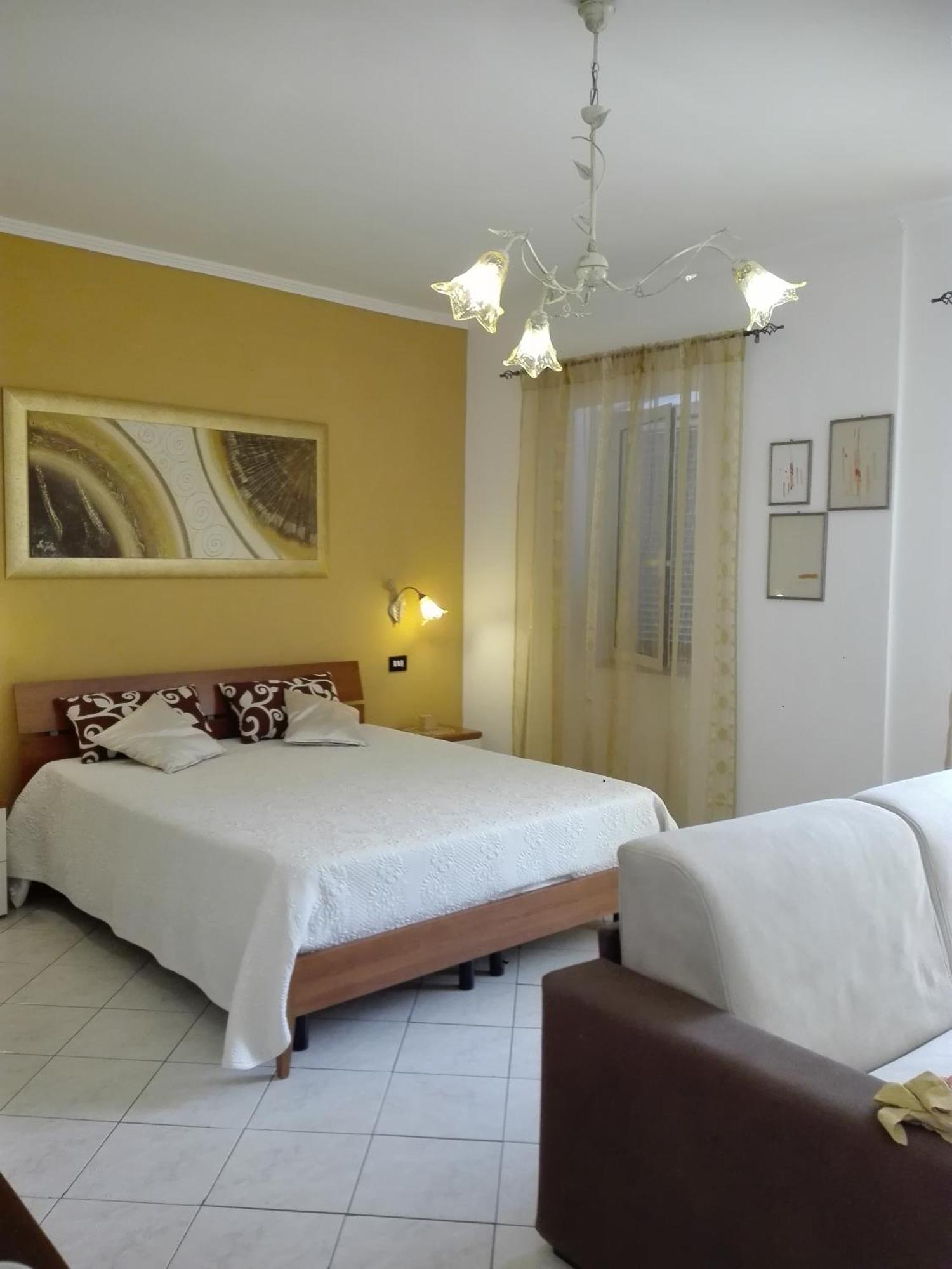 B&B Peschici Rooms فندق مبيت وإفطار 3*